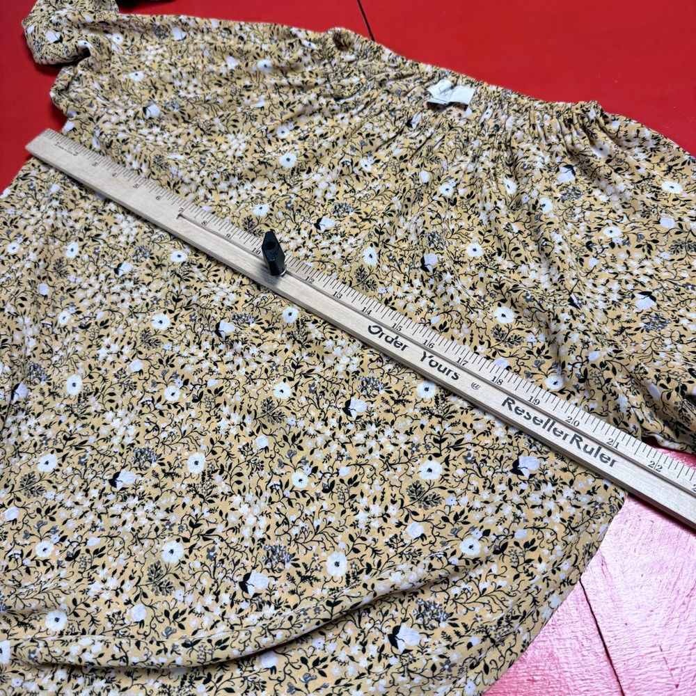 NWOT LOFT GOLD YELLOW MUSTARD FLORAL DAISY TOP LONG SLEEVES. top - Picture 6 of 7
